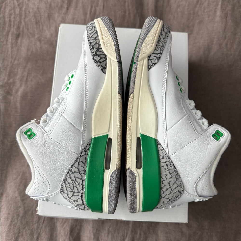 100% AUTHENTIC Wmns Air Jordan 3 Retro 'Lucky Green' - Picture 7 of 15